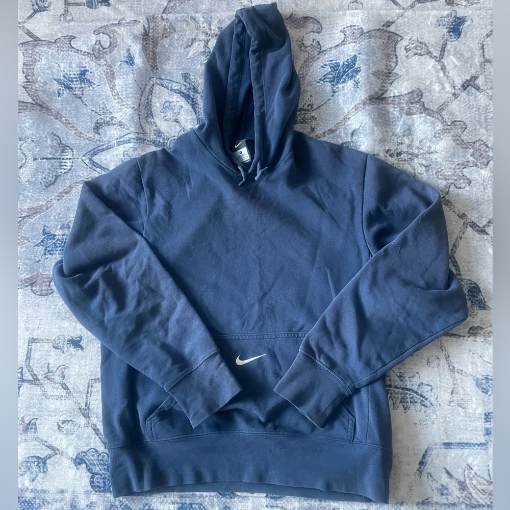 Navy blue Nike hoodie with swoosh, perfect condition no stains or tears